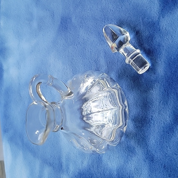 Vintage 1970’s Glass Cruet - Picture 2 of 6
